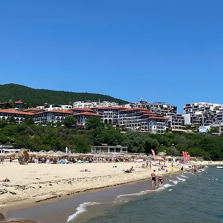 아파트 Horizon 9 'в' *